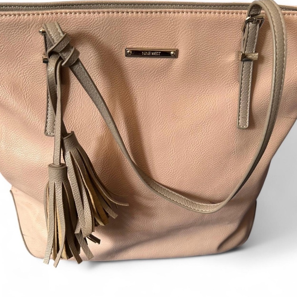 Nine West Pink Shoulder Tote in Rehab Fair Condition